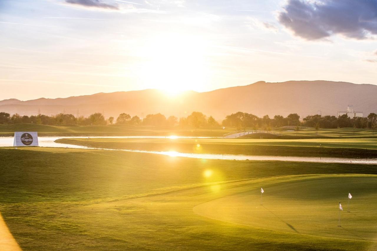Theodora Golf Club Hotel Alba Iulia Exterior photo