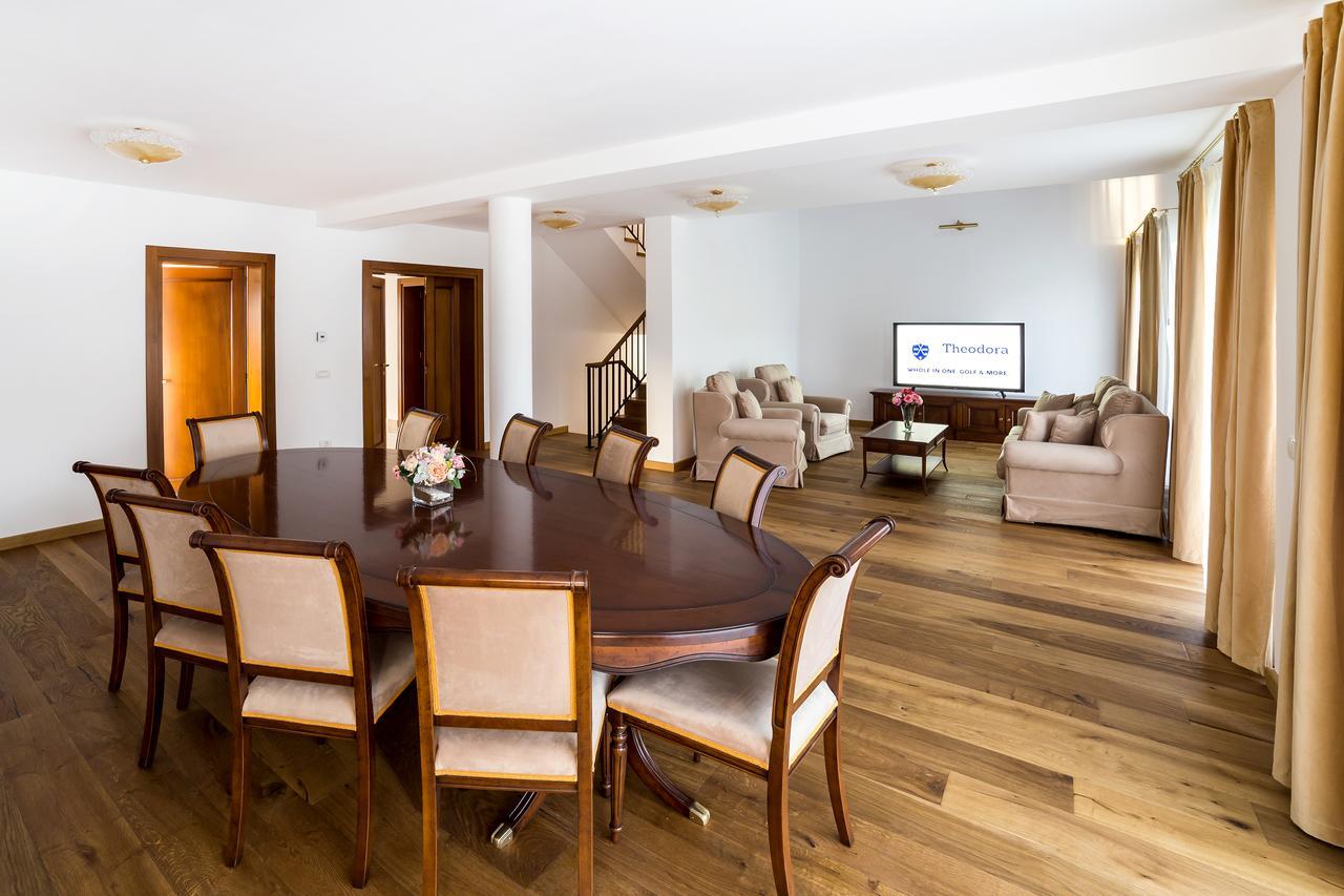 Theodora Golf Club Hotel Alba Iulia Exterior photo
