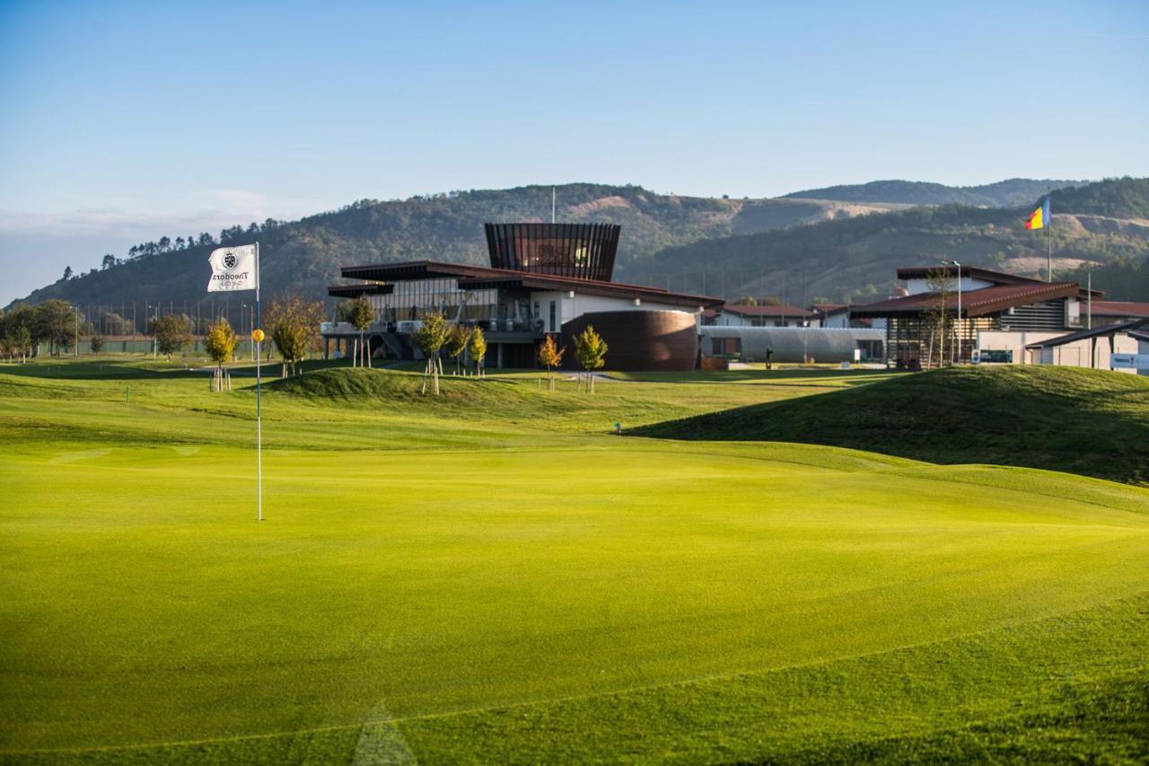 Theodora Golf Club Hotel Alba Iulia Exterior photo